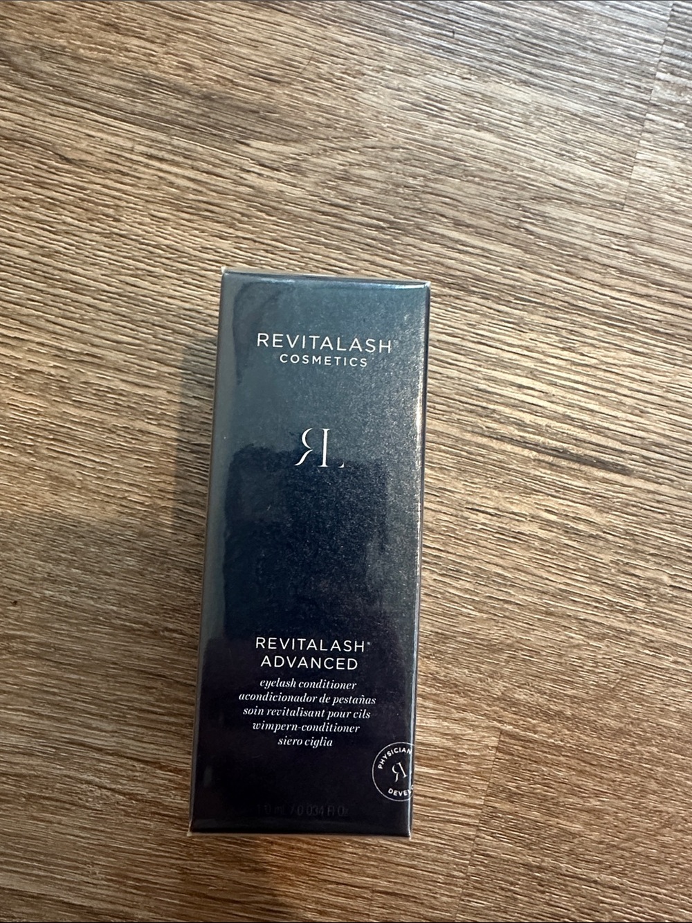 RevitaLash Advanced Eyelash Conditioner Serum - Black Packaging